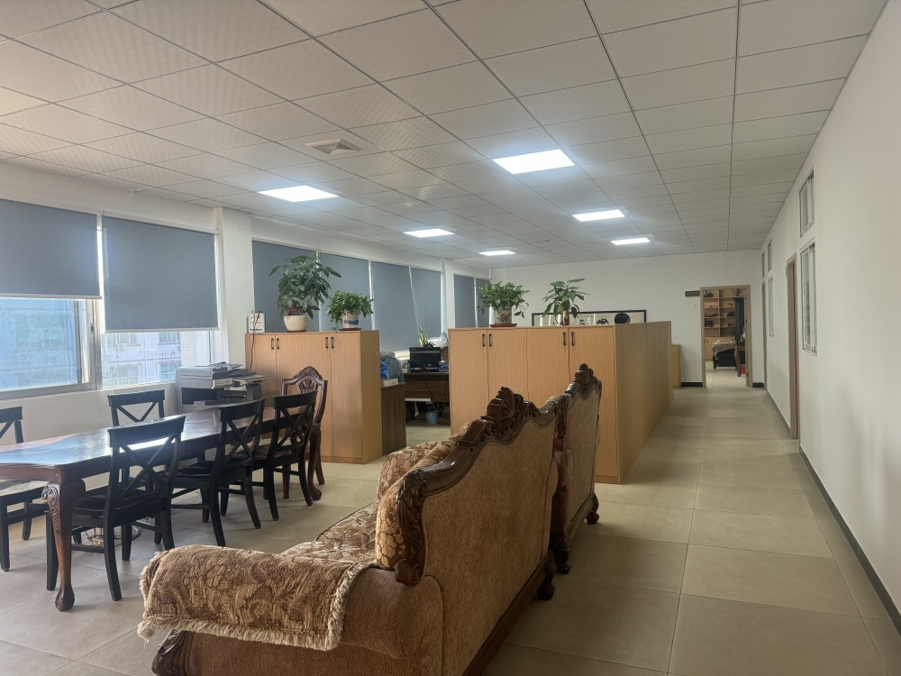 巨旭照明辦公室一角